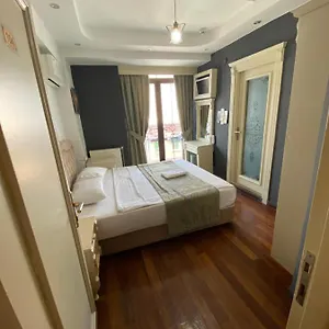 La Petite Maison 2*, Istanbul Türkei